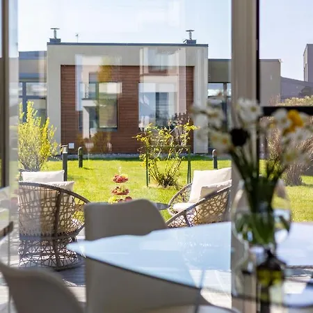 Vila Sea Garden Atostogu Namai Su Baseinu, Kunigiskiai