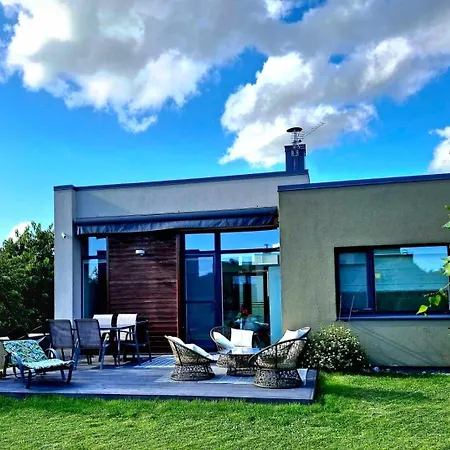 Sea Garden Atostogu Namai Su Baseinu, Kunigiskiai