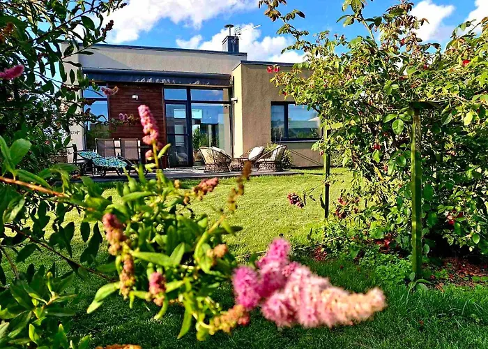 Sea Garden Atostogu Namai Su Baseinu, Kunigiskiai *